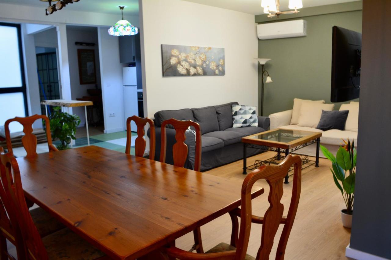 Alfalfa Sweet Home Sevilla Bagian luar foto
